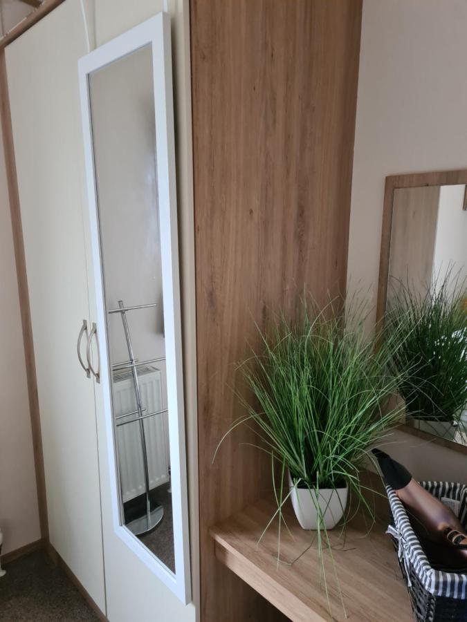 Hot Tub Hols 3 Bed Caravan At 42 Kingfisher Court Tattershall Exterior foto